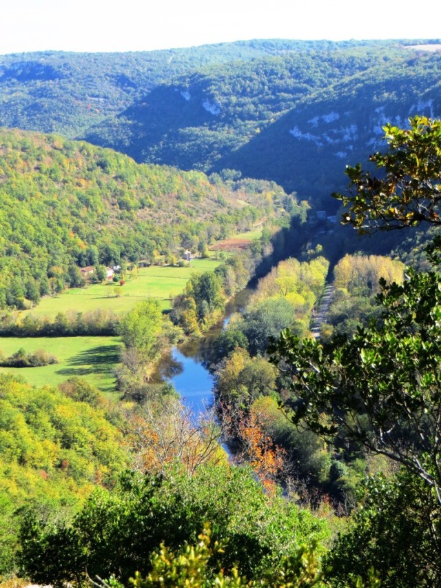 River Aveyron below Saint-Antonin